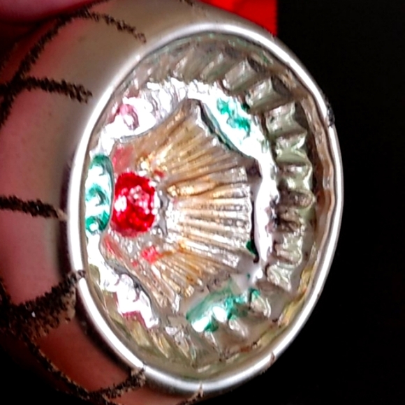Vintage Indent Christmas ball Ornament - Picture 6 of 7